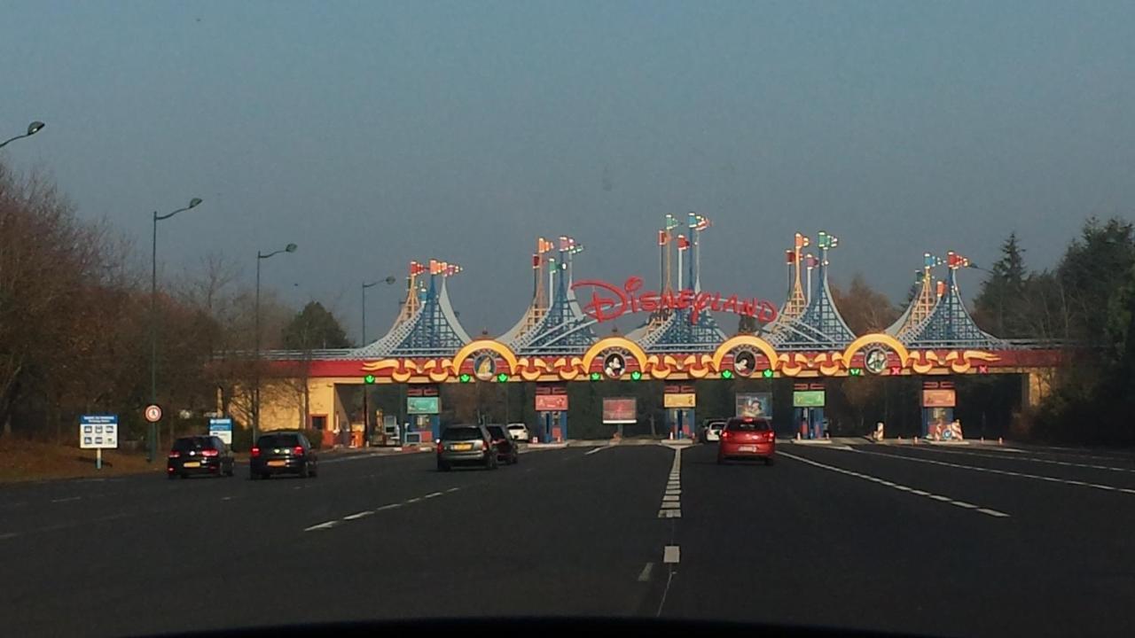 Bois-Colombes Metro - Sac A Dos - Dodo Chez Leontine 2 Ch Parking Wifi Foヴィラ エクステリア 写真